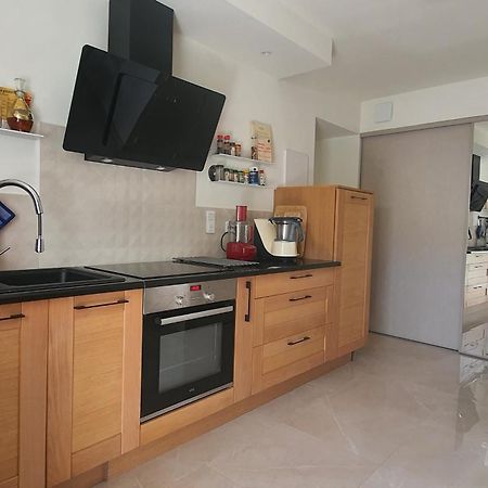 Charmant Appartement En Rez De Jardin Сартен Экстерьер фото