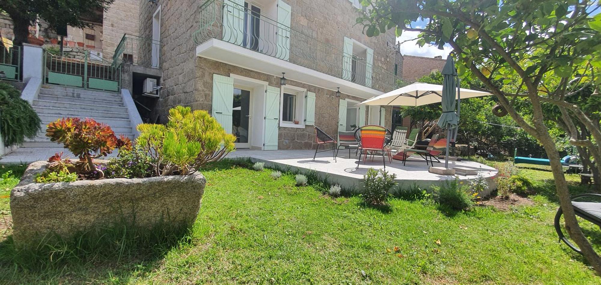 Charmant Appartement En Rez De Jardin Сартен Экстерьер фото